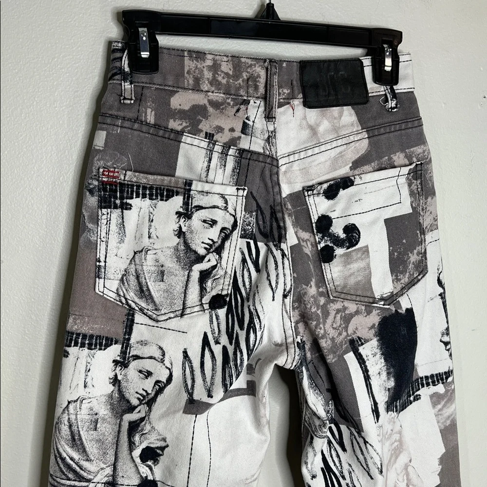 Urban Outfitters BDG High Waisted Cowboy Jeans size 25